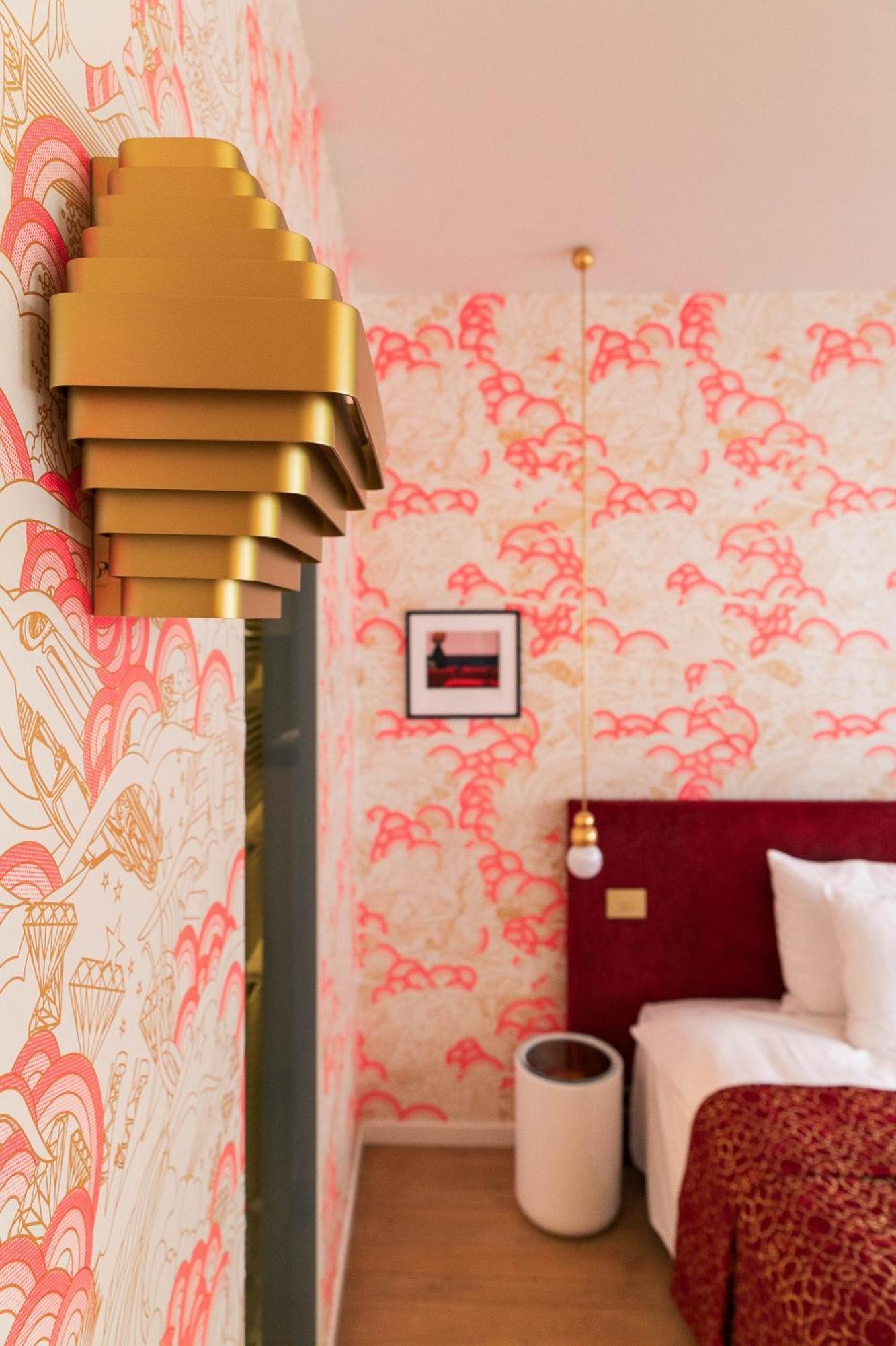 Small Luxury Hotel De Witte Lelie Антверпен Экстерьер фото