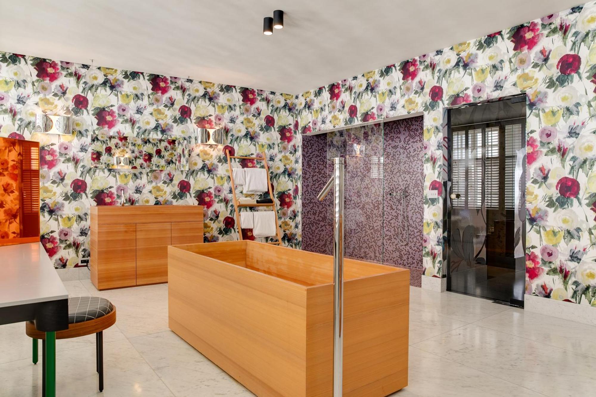 Small Luxury Hotel De Witte Lelie Антверпен Экстерьер фото